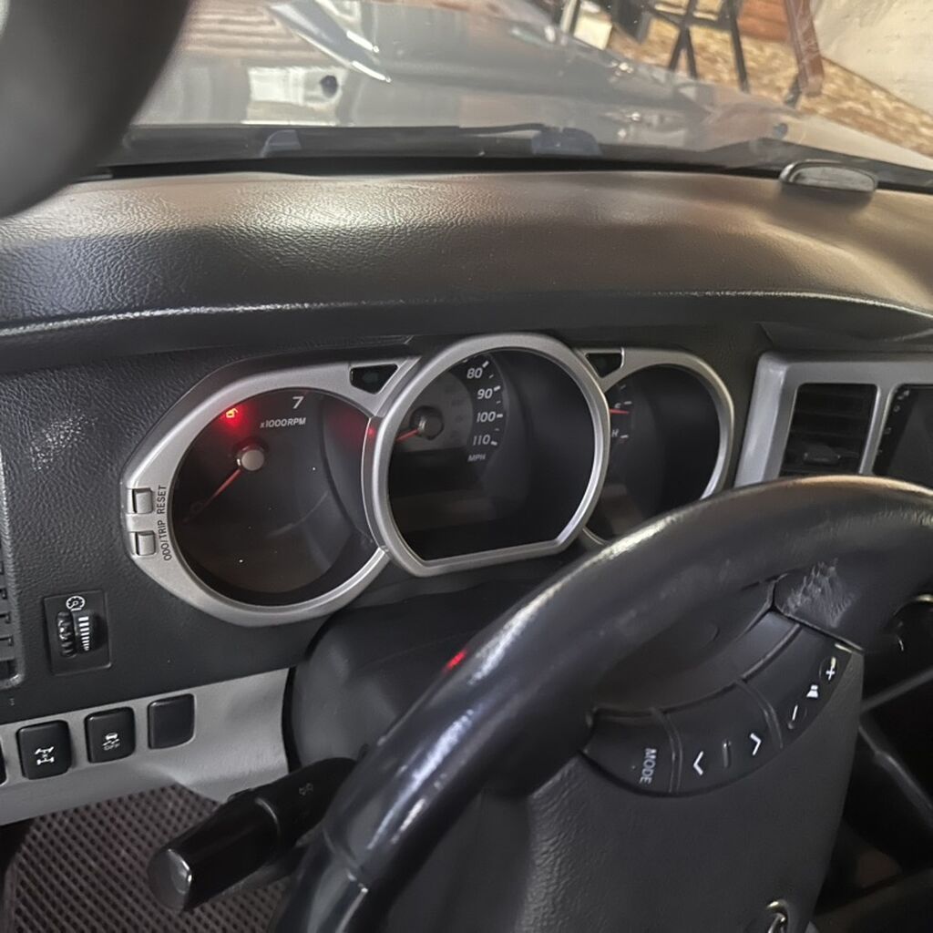 Toyota 4Runner: 2004 г., 4 л, Автомат, Бензин, Внедорожник: фото 4