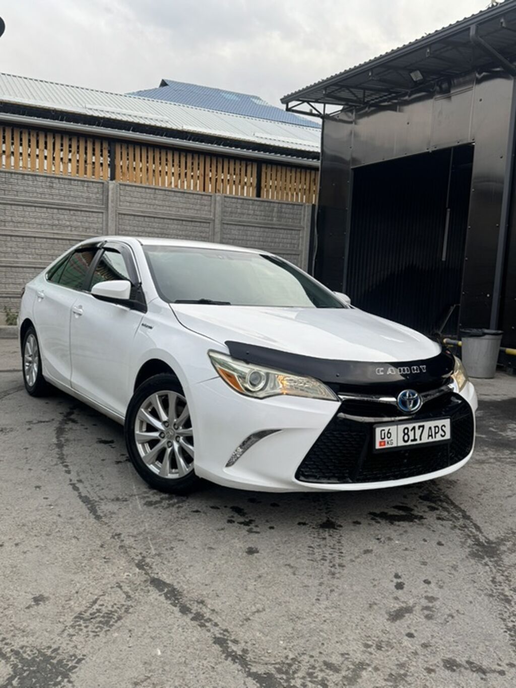 Toyota Camry: 2017 г., 2.5 л, Вариатор, Гибрид, Седан: фото 1