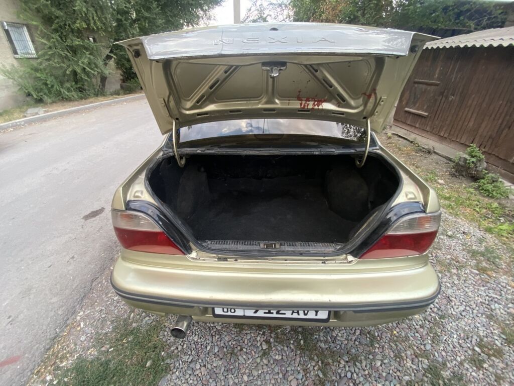 Daewoo Nexia: 2007 г., 1.5 л, Механика, Бензин, Седан: фото 8