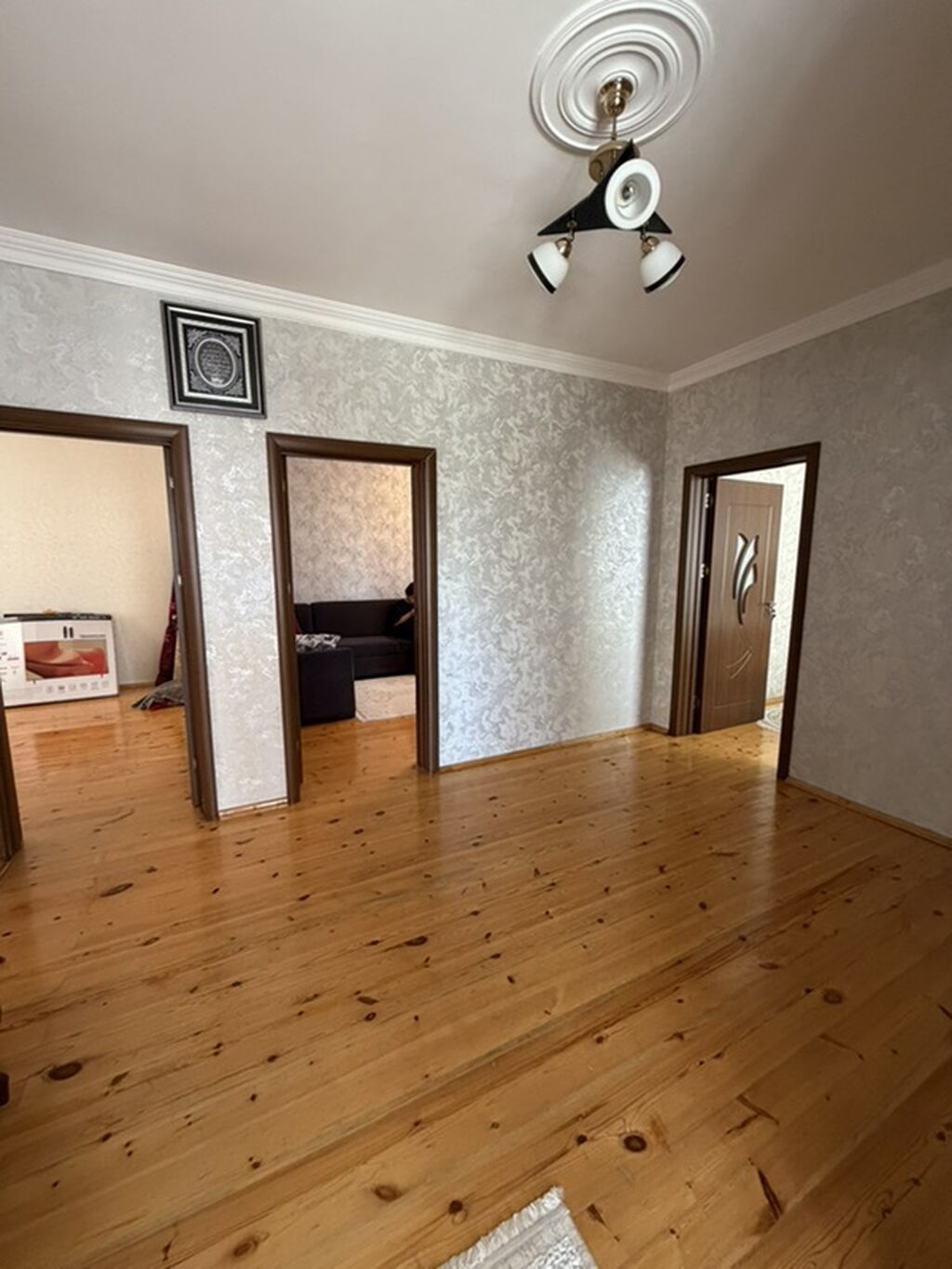 3 otaqlı, 125 kv. m, Orta təmir
