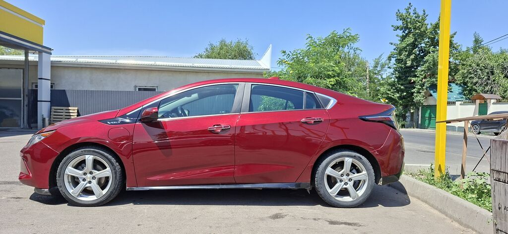 Chevrolet Volt: 2017 г., 1.5 л, Автомат, Электромобиль, Седан: фото 6