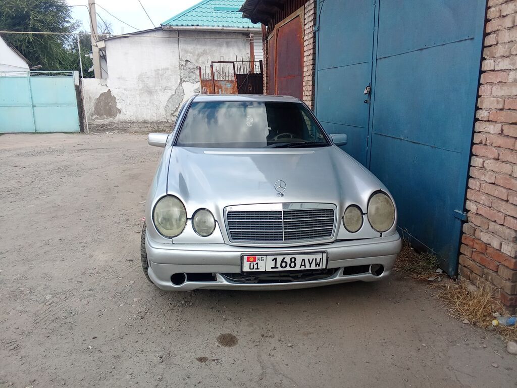Mercedes-Benz E-Class: 1999 г., 3.2 л, Автомат, Бензин, Седан: фото 2