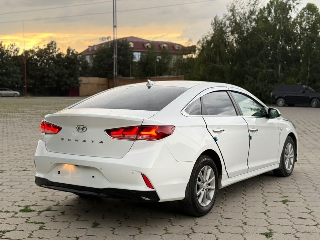 Hyundai Sonata: 2021 г., 2 л, Автомат, Бензин, Седан: фото 3