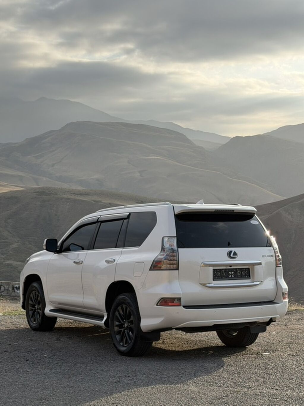 Lexus GX: 2020 г., 4.6 л, Автомат, Бензин, Внедорожник: фото 2