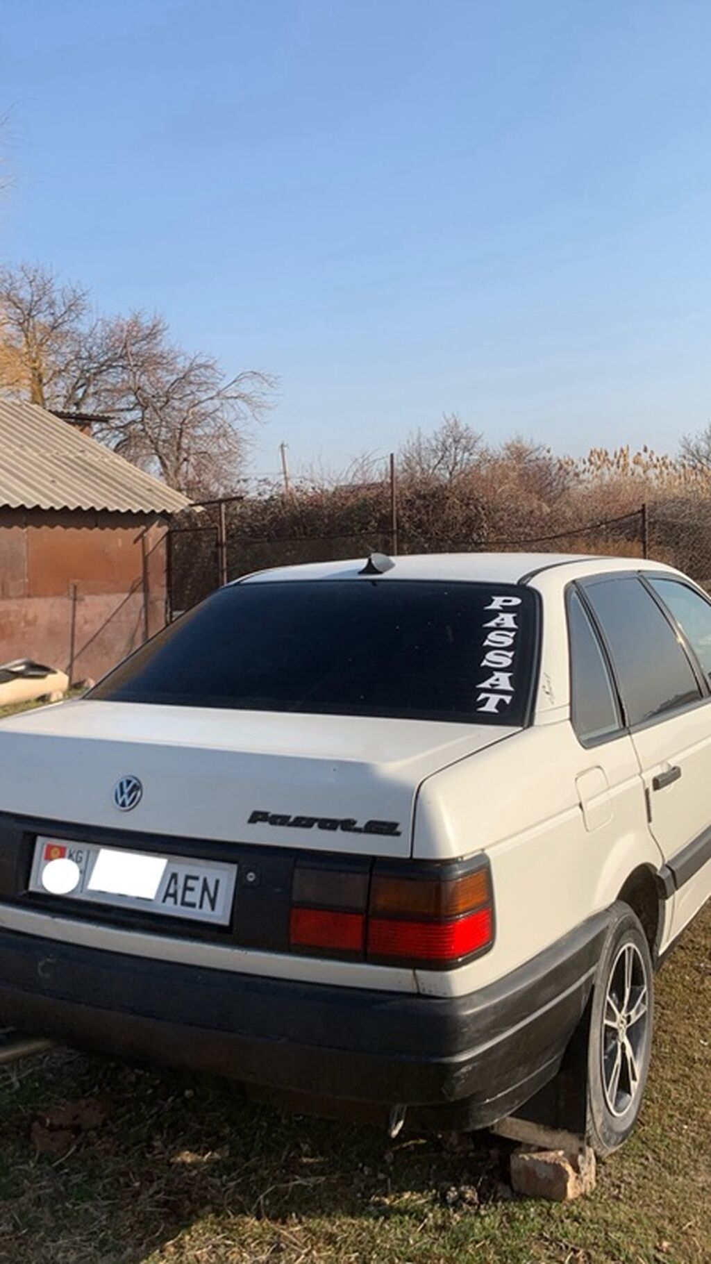 Volkswagen Passat: 1989 г., 1.8 л, Механика, Бензин, Седан: фото 4
