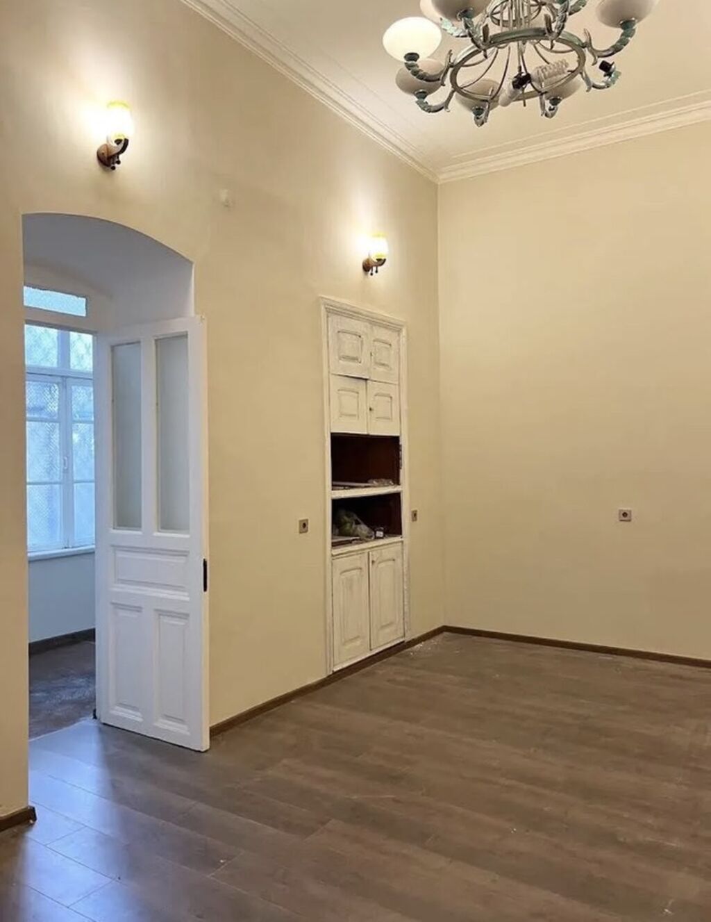 28 maya 5 degigelik mesafede obyekt icareye verilir. Sahesi 30-35 kv