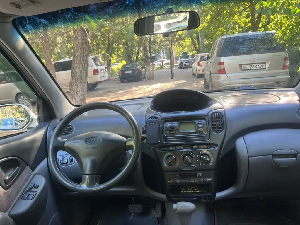 Toyota Yaris Verso: 2002 г., 1.3 л, Автомат, Бензин, Универсал: фото 8