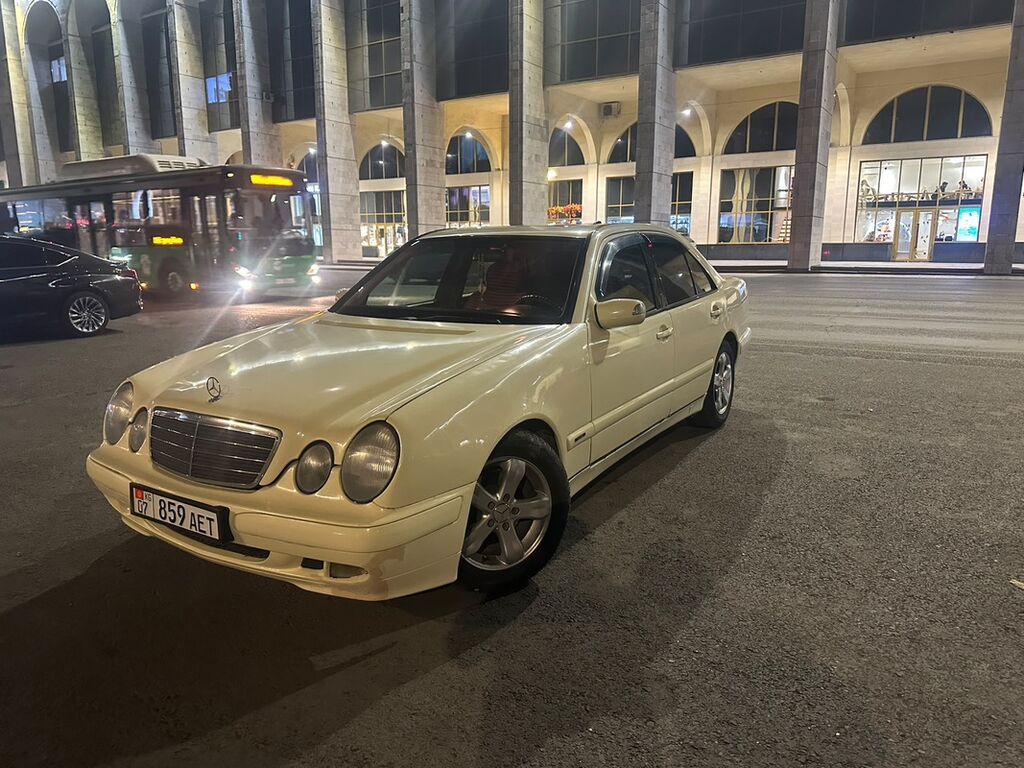 Mercedes-Benz E-Class: 2000 г., 2.2 л, Автомат, Дизель, Седан: фото 1