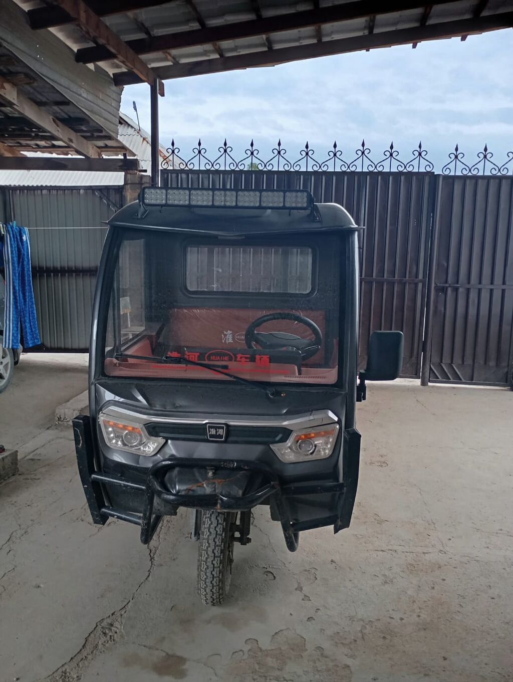 Грузовой трицикл HUAHE (Real Machinery), закрытая кабина Описание: -: фото 2