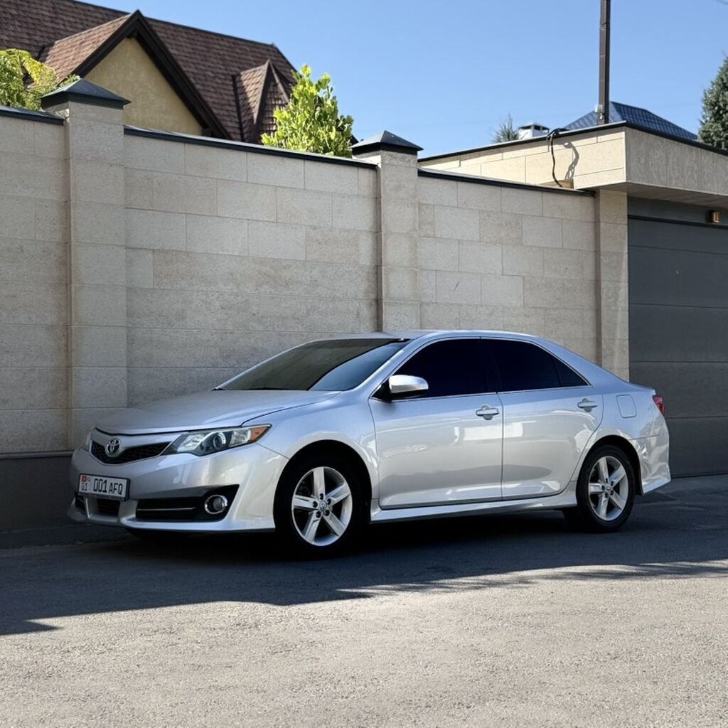 Toyota Camry: 2011 г., 2.5 л, Автомат, Бензин, Седан: фото 3