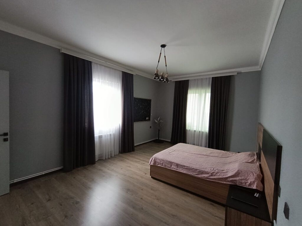 5 otaqlı, 326 kv. m, Kredit var, Yeni təmirli