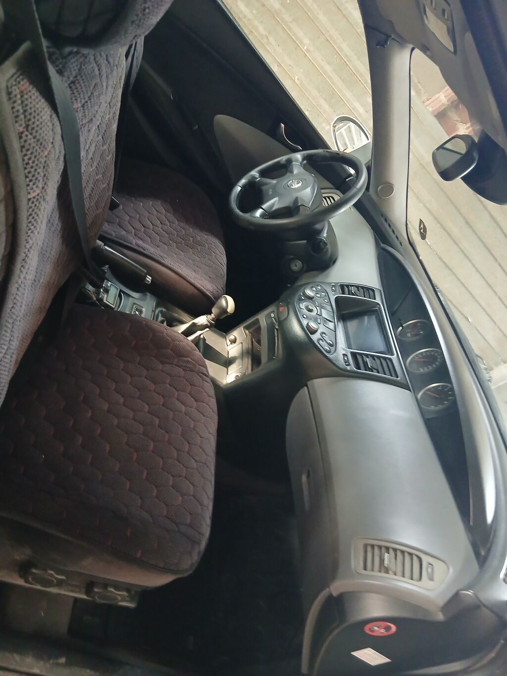Nissan Primera: 2002 г., Бензин, Лифтбек: фото 6