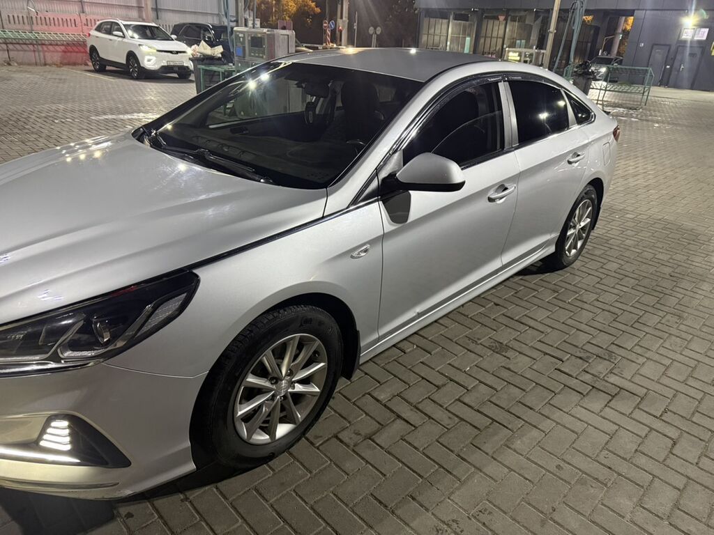 Hyundai Sonata: 2019 г., 2 л, Автомат, Газ, Седан: фото 8