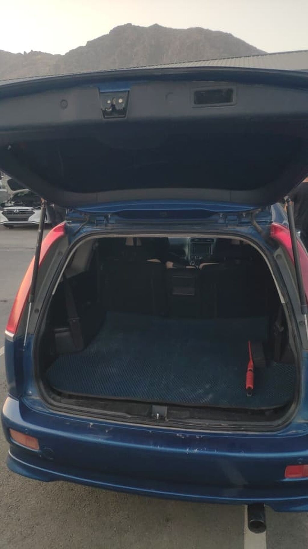 Honda Stream: 2002 г., Автомат, Минивэн: фото 4