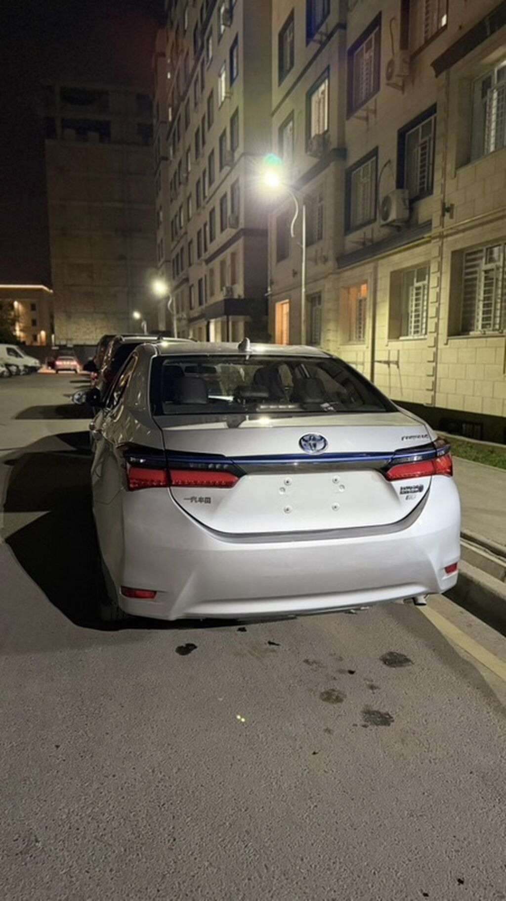 Toyota Corolla: 2019 г., 1.9 л, Вариатор, Гибрид, Седан: фото 4