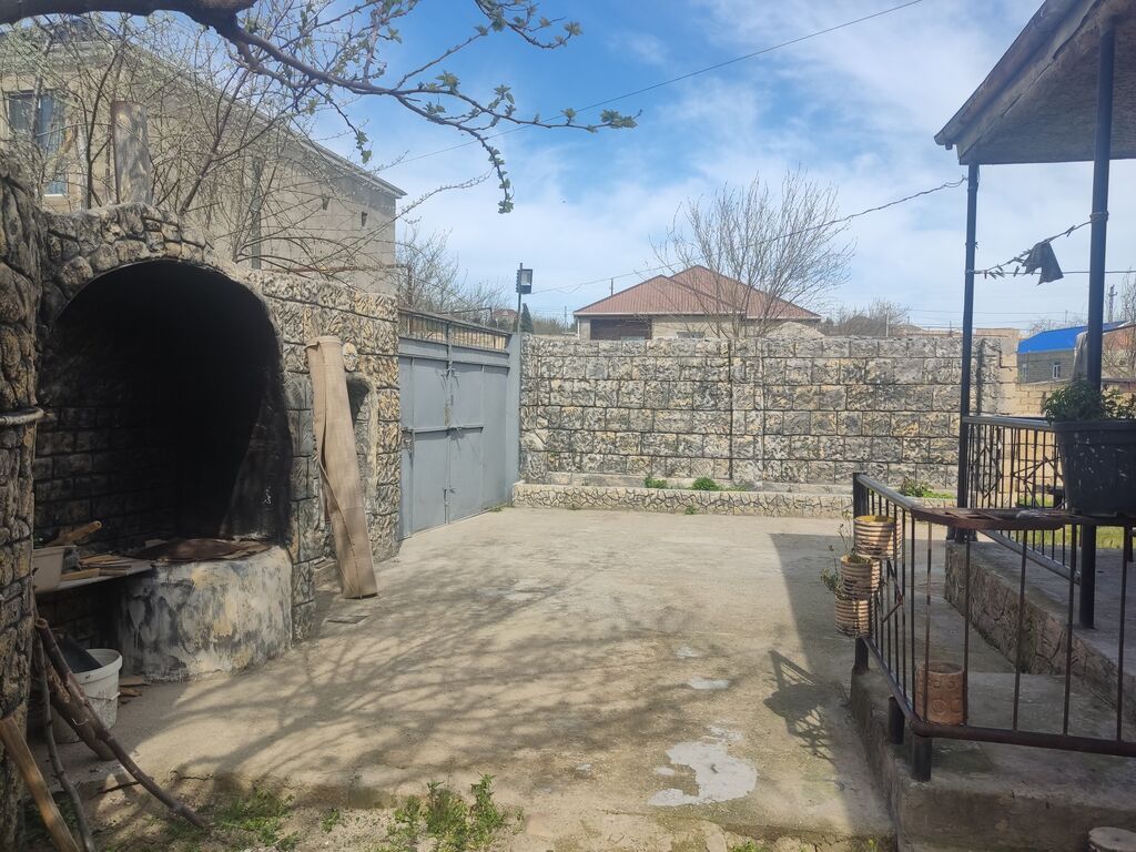 3 otaqlı, 96 kv. m, Kredit yoxdur, Orta təmir
