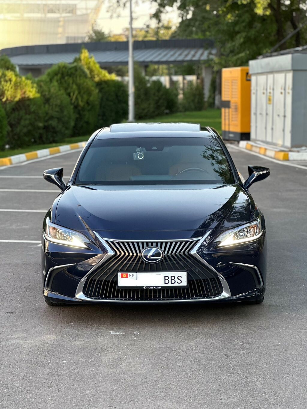 Lexus ES: 2019 г., 2.5 л, Автомат, Гибрид, Седан: фото 3