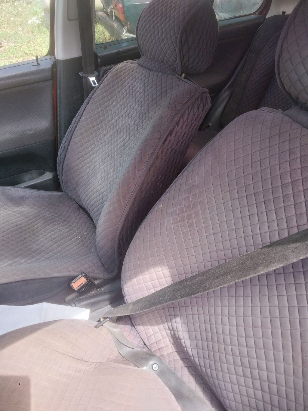 Volkswagen Golf: 1993 г., 1.6 л, Механика, Бензин: фото 5