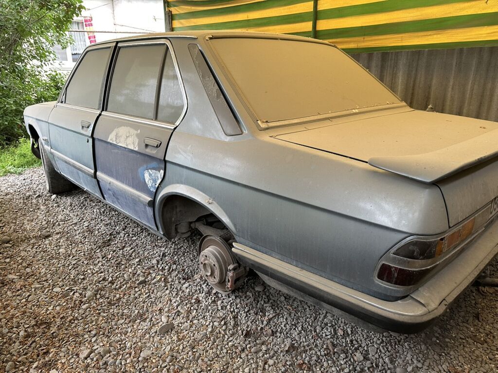 BMW 5 series: 1985 г., Седан: фото 3