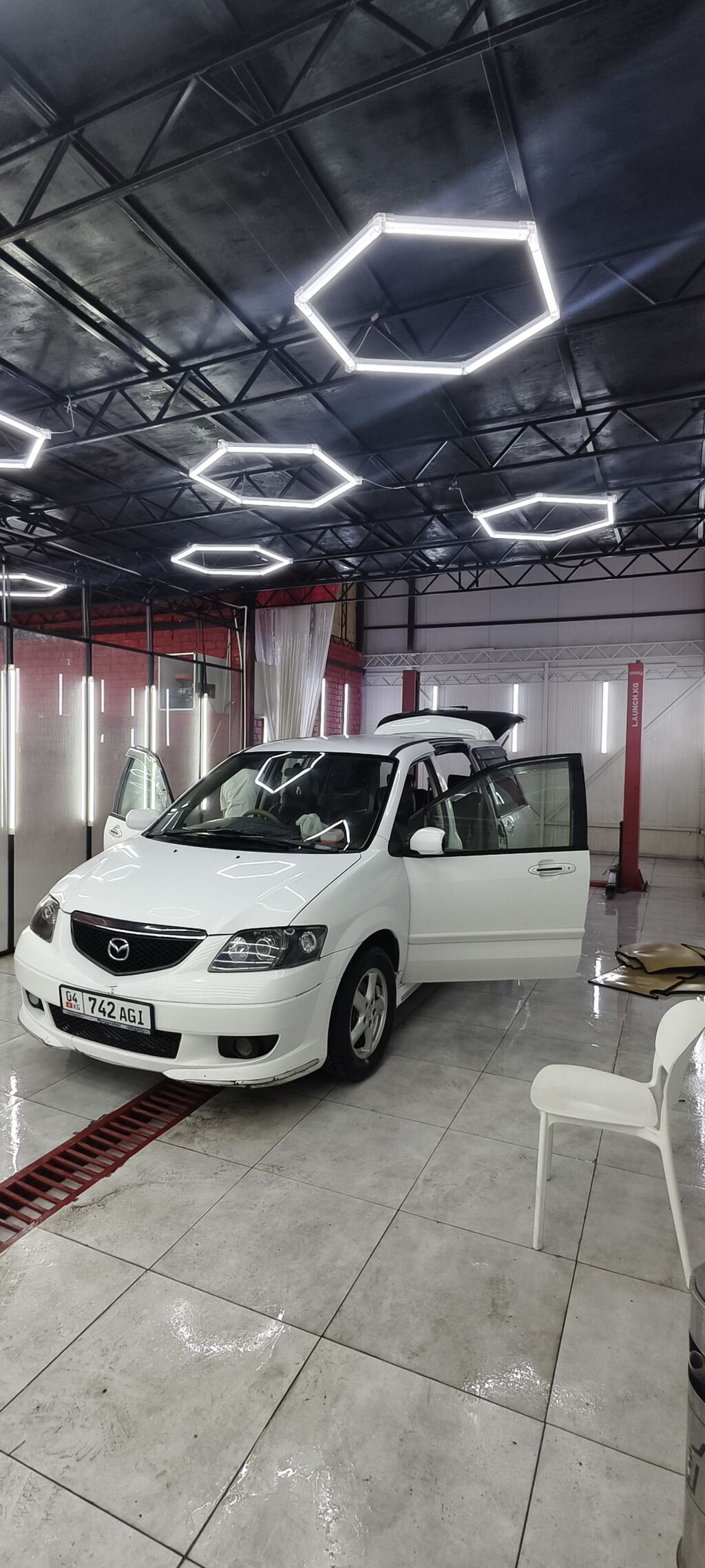 Mazda MPV: 2003 г., 2.3 л, Автомат, Бензин, Минивэн: фото 2