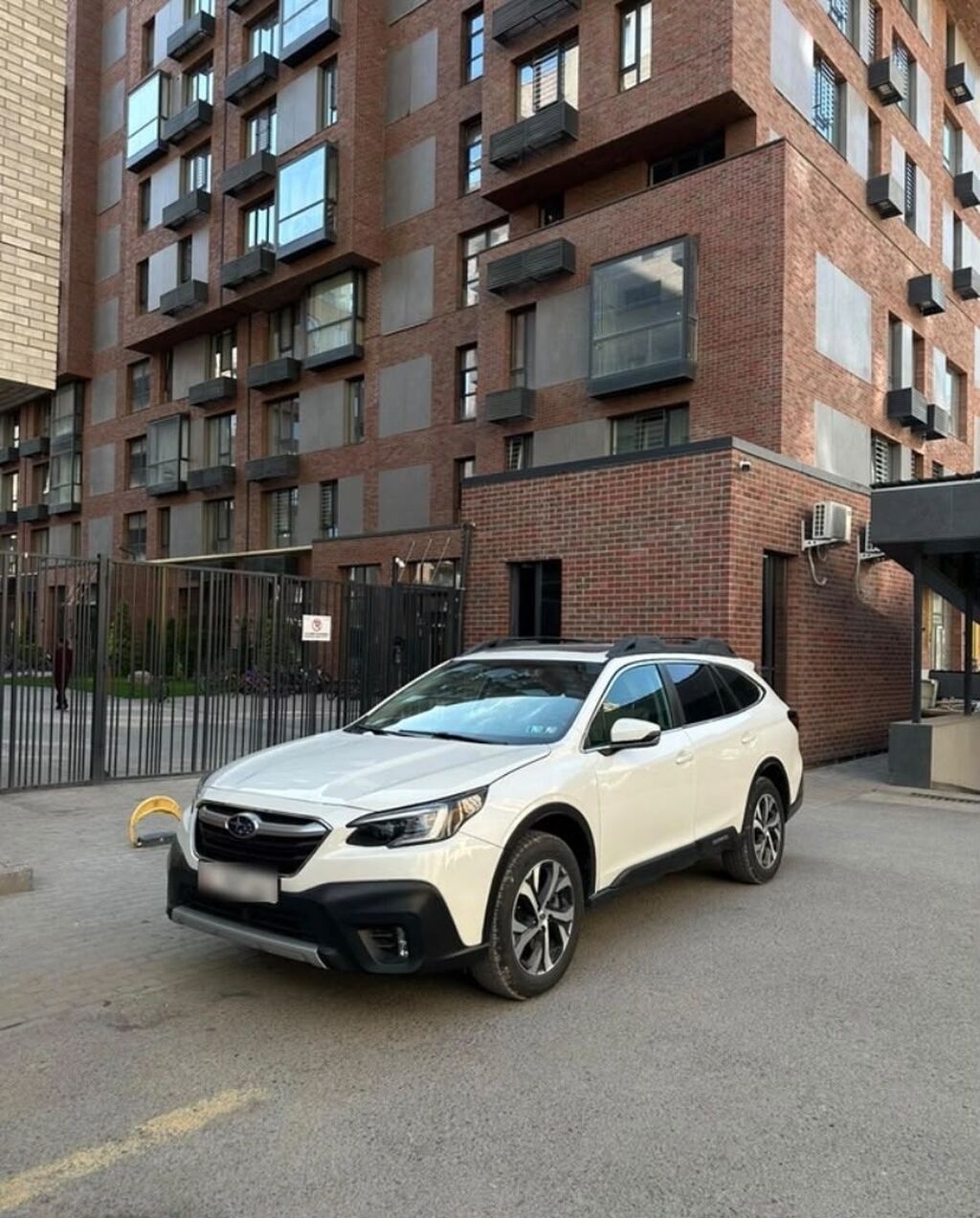 Subaru Outback: 2021 г., 2.5 л, Вариатор, Бензин, Универсал: фото 3
