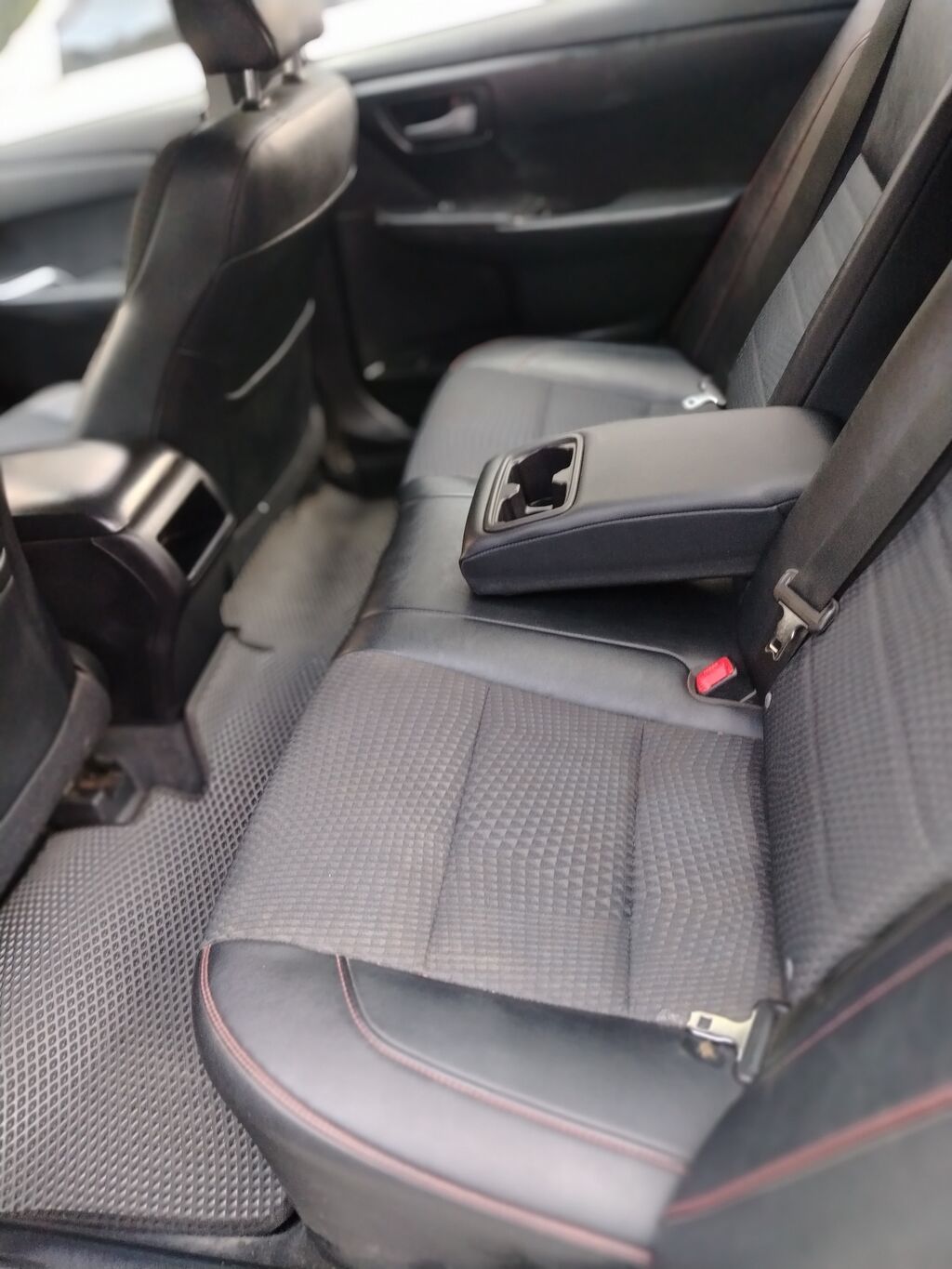 Toyota Camry: 2015 г., 2.5 л, Механика, Бензин, Седан: фото 7