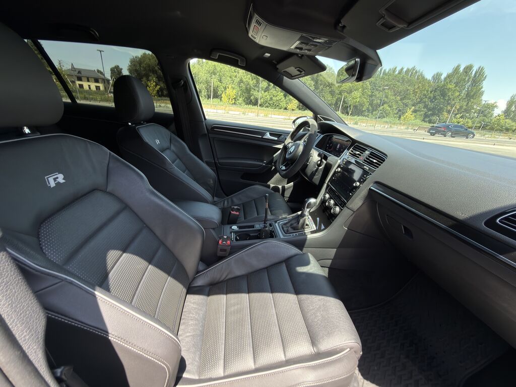 Volkswagen Golf R: 2019 г., 2 л, Робот, Бензин, Хэтчбэк: фото 8