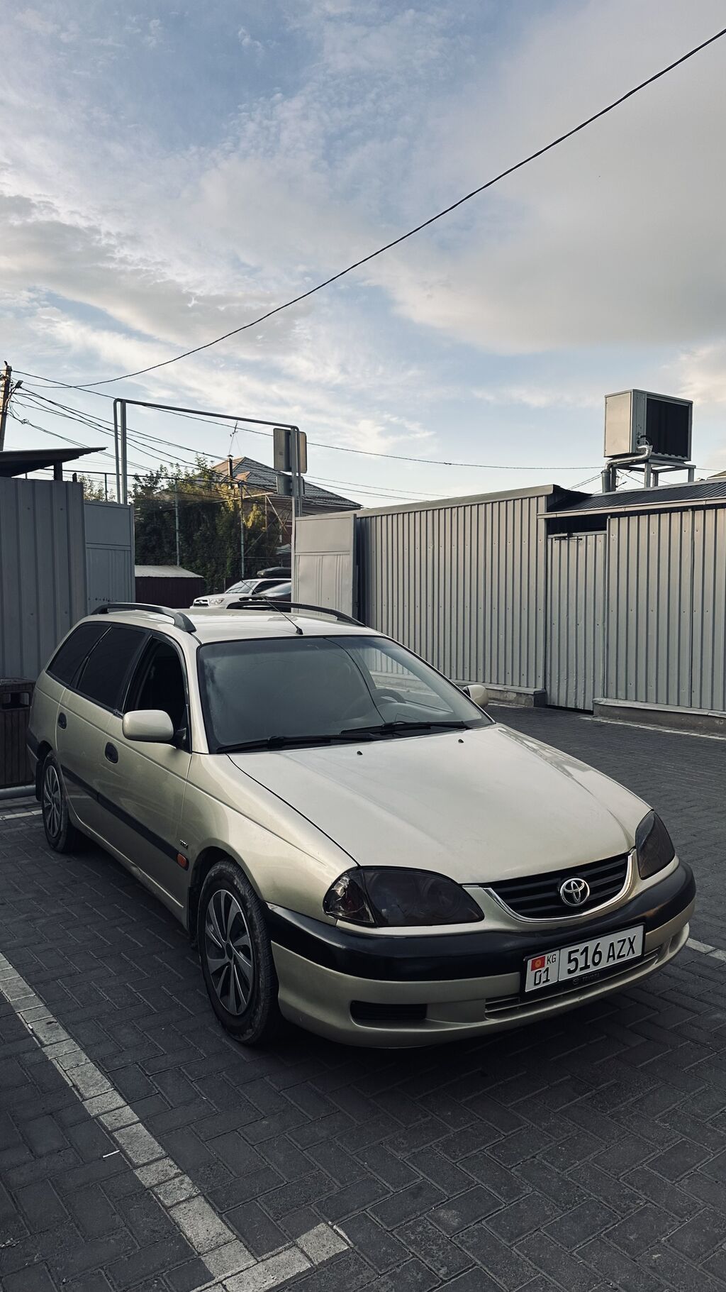 Toyota Avensis: 2001 г., 1.6 л, Механика, Бензин, Универсал: фото 4