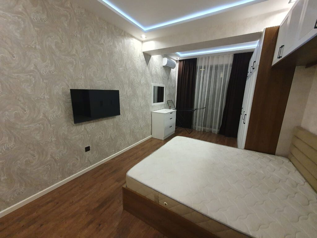 Bakı, Sergey Senyuşkin küçəsində prestijli yaşayış kompleksində 2