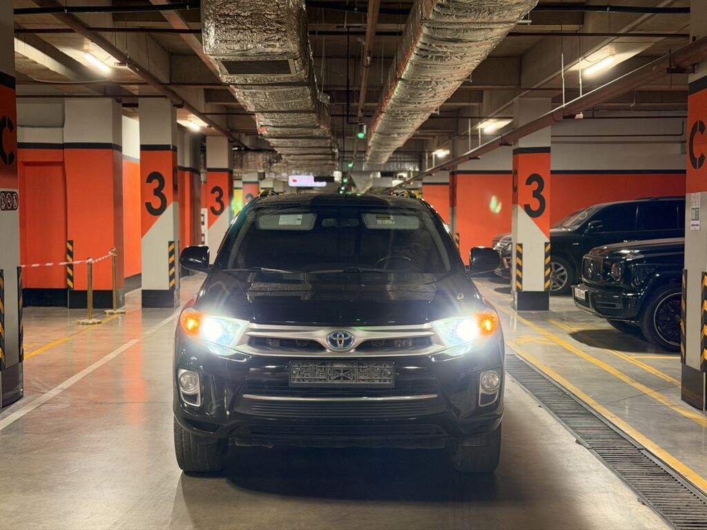 Toyota Highlander: 2011 г., 3.5 л, Автомат, Гибрид, Кроссовер: фото 3
