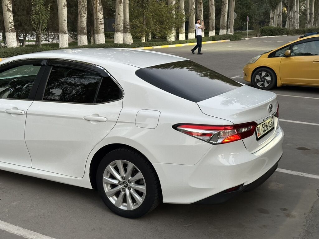 Toyota Camry: 2018 г., 2.5 л, Автомат, Бензин, Седан: фото 7