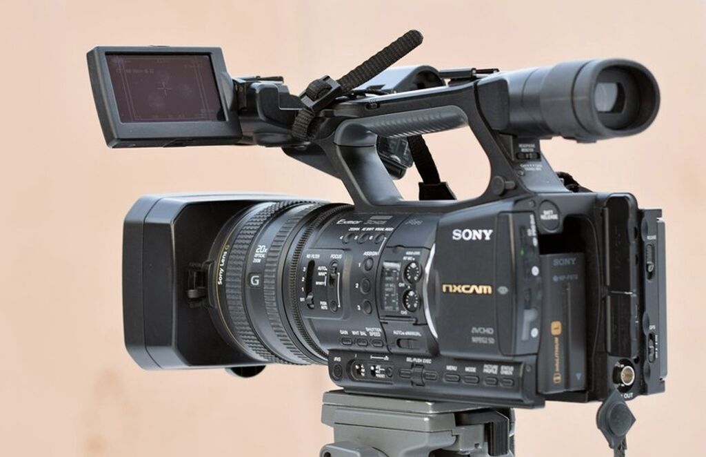 Sony hxr. Sony HXR-nx5e. Sony HXR-nx5e NXCAM. Видеокамера сони HXR nx5e. Видеокамера Sony HXR 5.