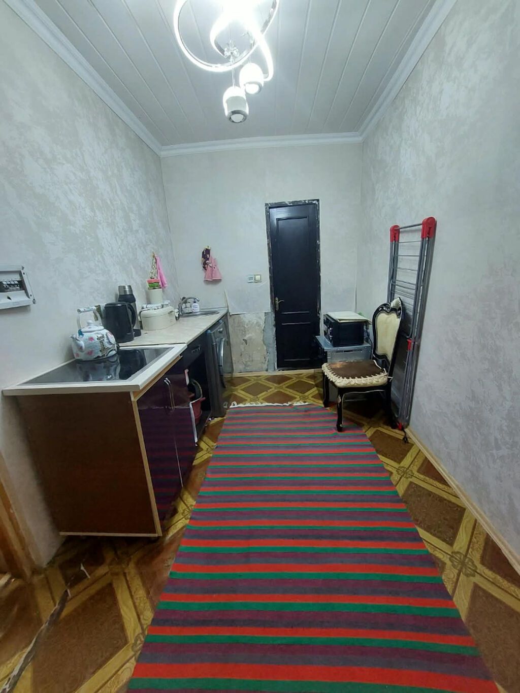 Ağ şəhər 1 otaqlı, 56 kv. m, Orta təmir