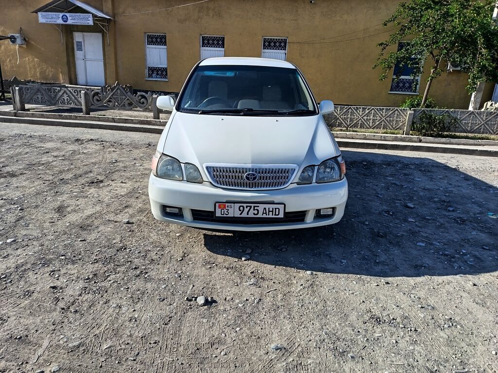 Toyota Gaia 2003 г., 1.9 л, автомат, бензин: фото 6