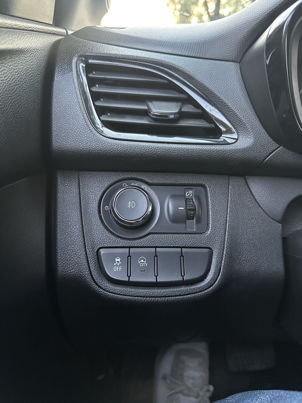 Chevrolet Spark: 2017 г., 1 л, Автомат, Бензин, Хэтчбэк: фото 8