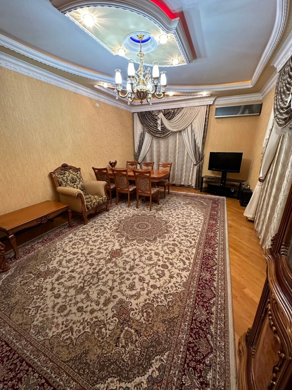3 otaqlı, Yeni tikili, 136 kv. m