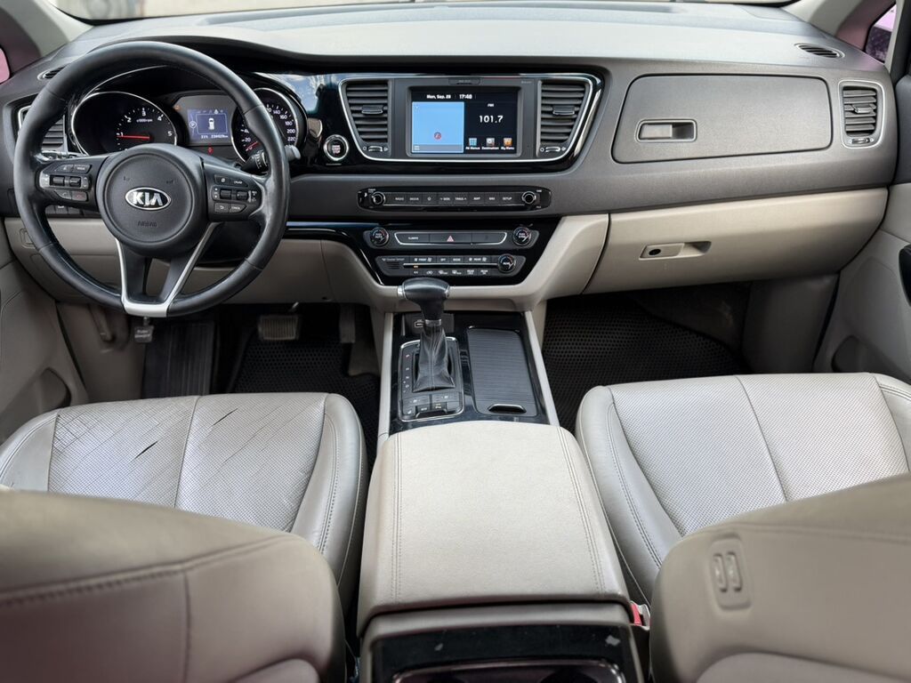 Kia Carnival: 2017 г., 2.2 л, Автомат, Дизель, Минивэн: фото 6