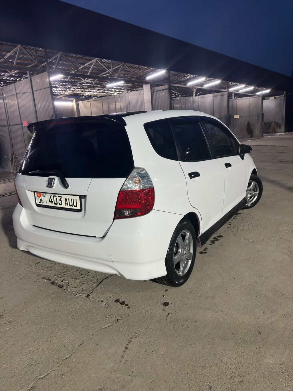 Honda Jazz: 2008 г., 1.4 л, Автомат, Бензин, Хэтчбэк: фото 4