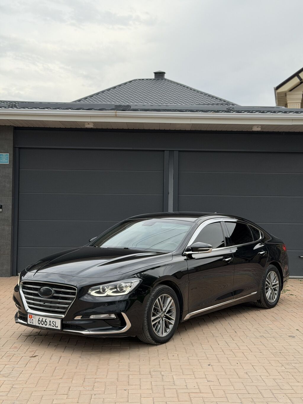 Hyundai Grandeur: 2018 г., 3 л, Автомат, Газ, Седан: фото 1