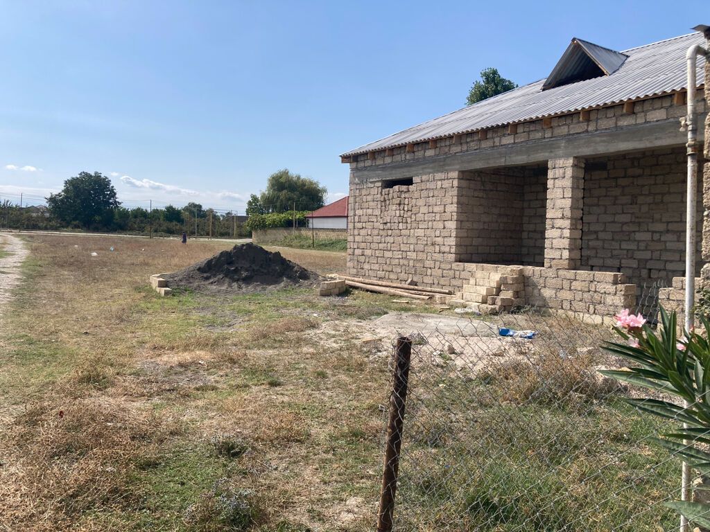 4 otaqlı, 99 kv. m, Kredit yoxdur, Təmirsiz