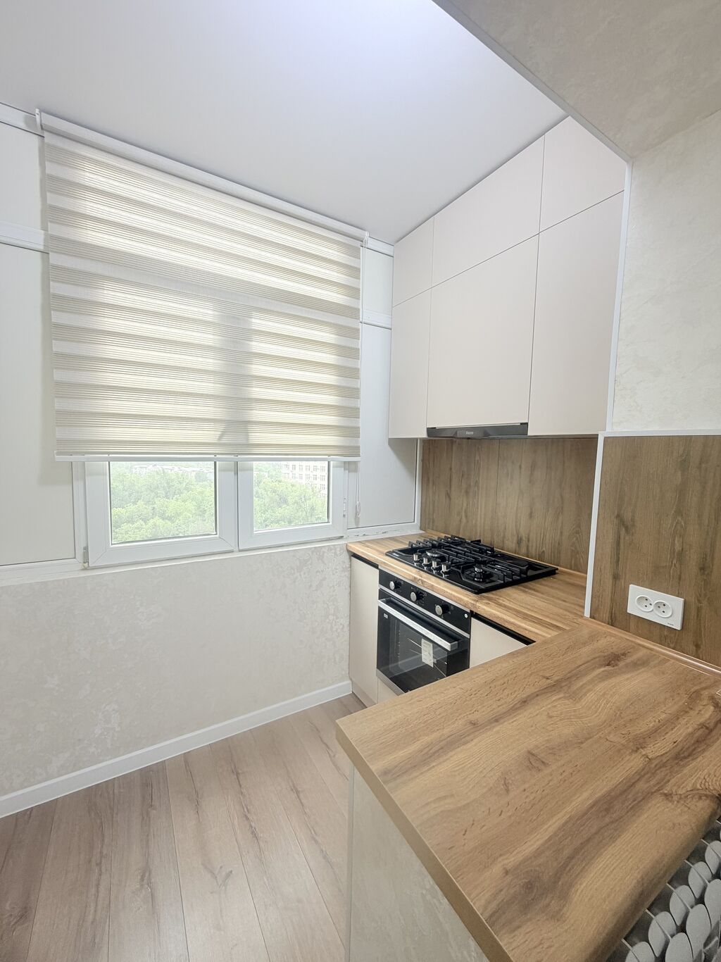 3 комнаты, 74 м², 5 мкр 106 серия, 9 этаж, Дизайнерский ремонт: фото 3