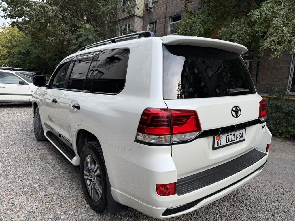 Toyota Land Cruiser: 2016 г., 4.6 л, Автомат, Бензин, Внедорожник: фото 4