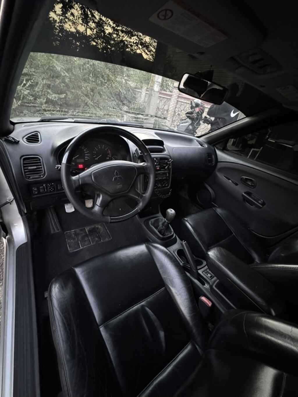 Mitsubishi Carisma: 2003 г., 1.6 л, Механика, Бензин, Седан: фото 4