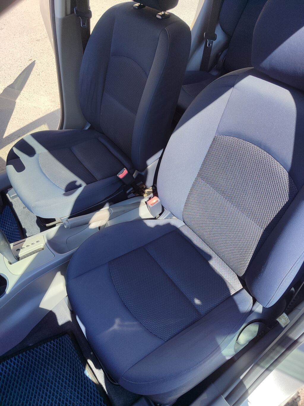 Mazda Demio: 2004 г., 0.3 л, Бензин, Хэтчбэк: фото 8