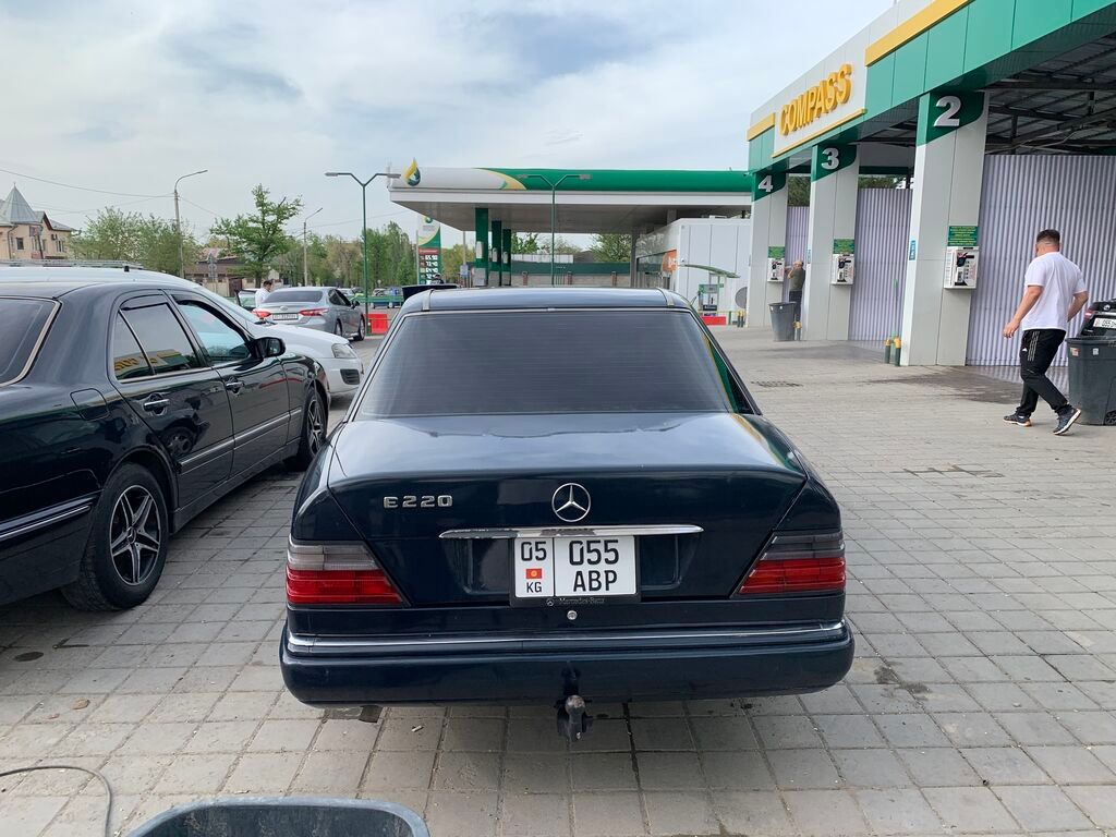 Mercedes-Benz E-Class: 1993 г., 2.2 л, Автомат, Бензин, Седан: фото 4