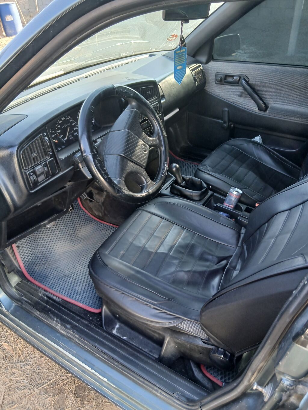 Volkswagen Passat: 1989 г., Механика, Бензин, Седан: фото 4