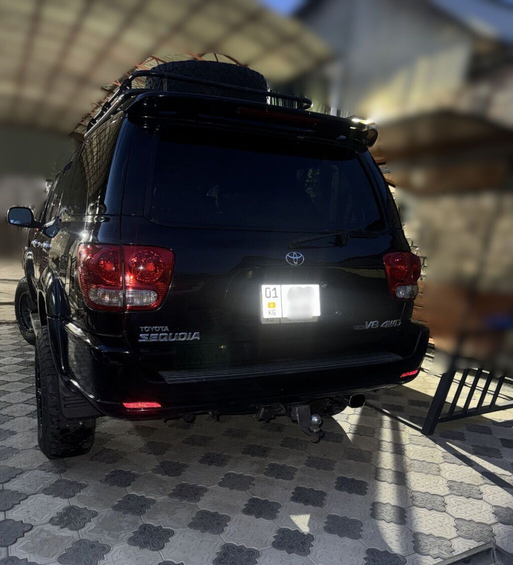 Toyota Sequoia: 2005 г., 4.7 л, Автомат, Газ, Внедорожник — фото 5