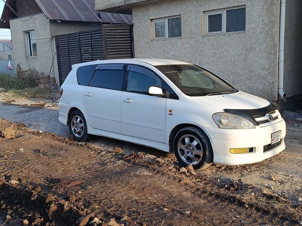 Toyota Ipsum: 2002 г., 2.4 л, Автомат, Бензин, Минивэн: фото 6
