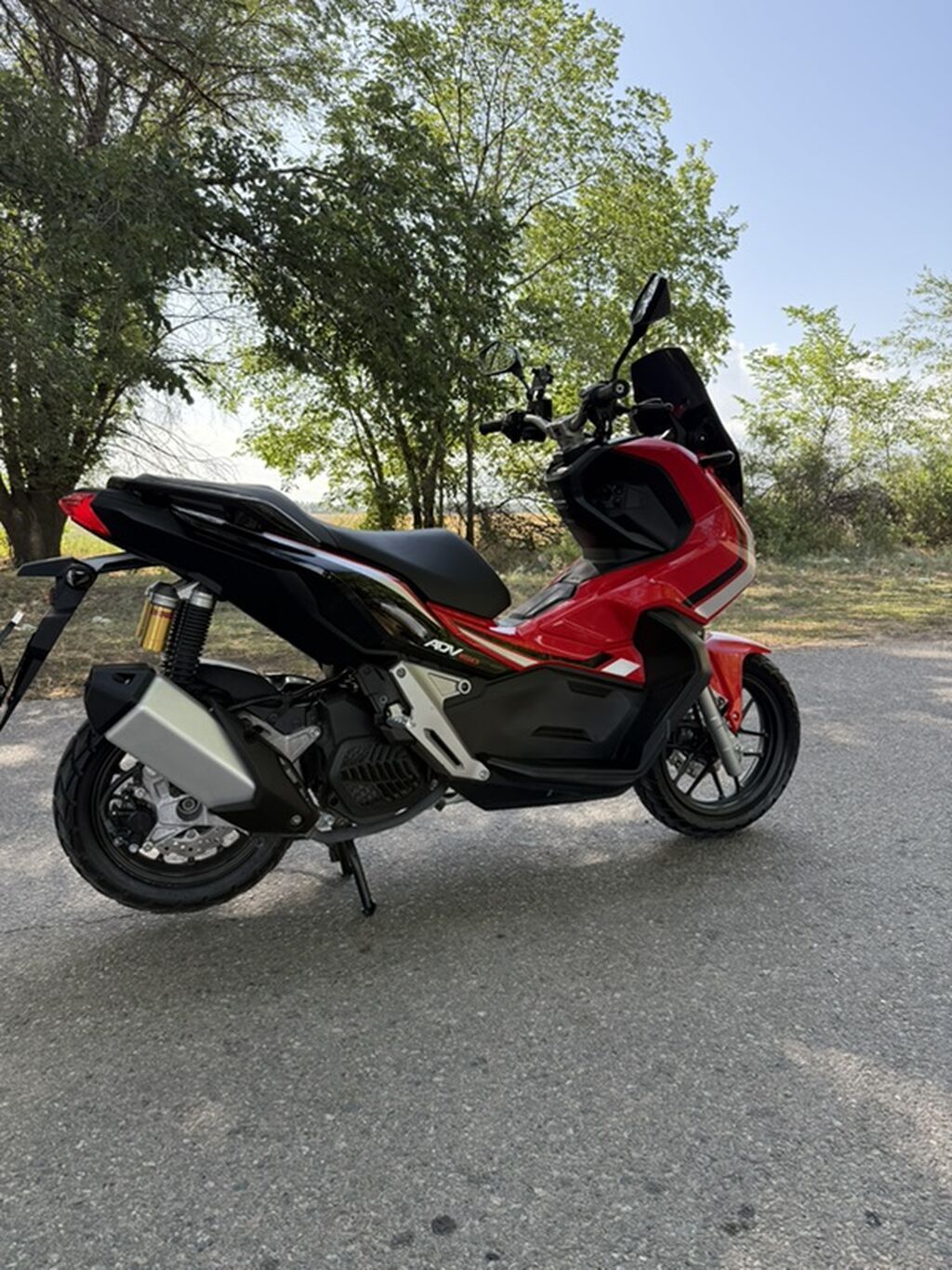 Honda ADV 150 — городской скутер в стиле adventure. Привезен из Японии: фото 3