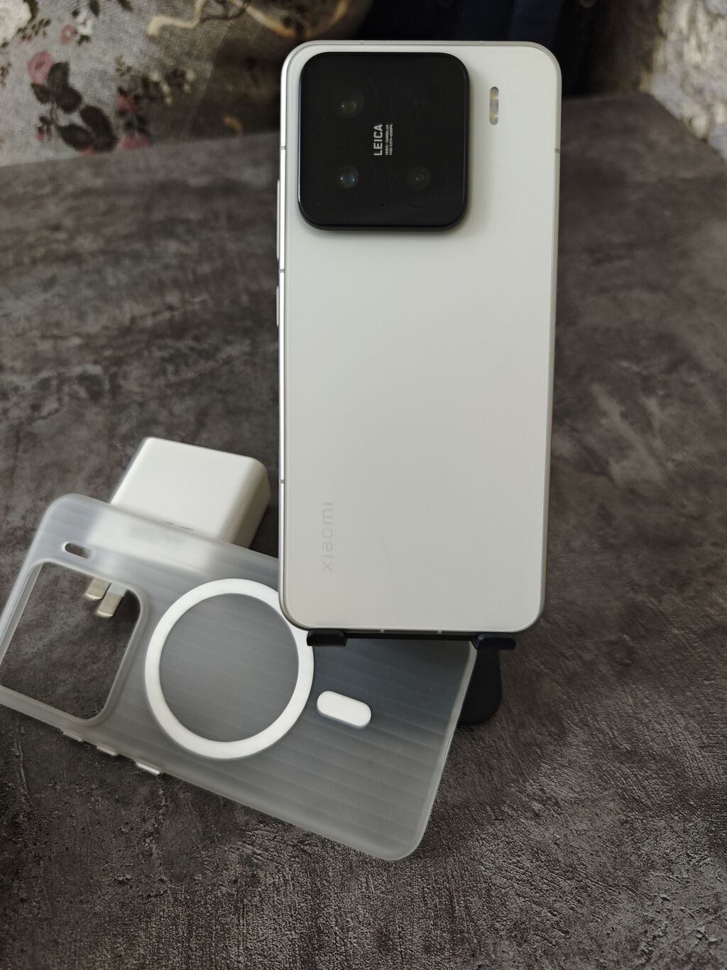 Xiaomi, 15, Б/у, 256 ГБ, цвет - Белый, 2 SIM: фото 1